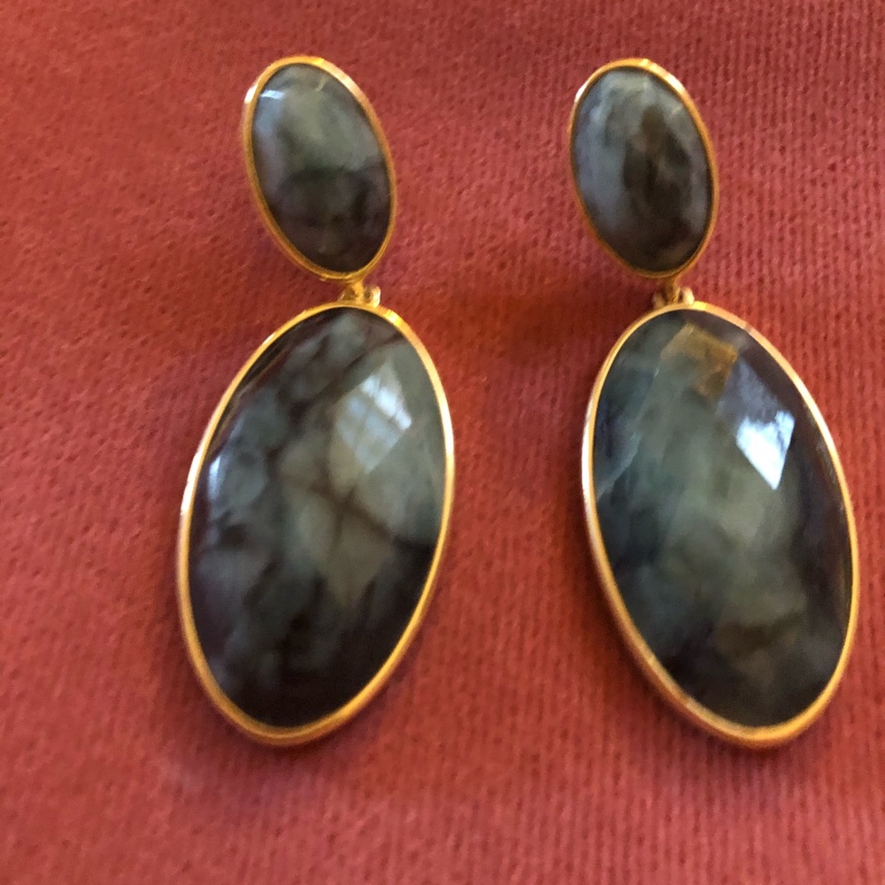 Malachite earring with gold plating